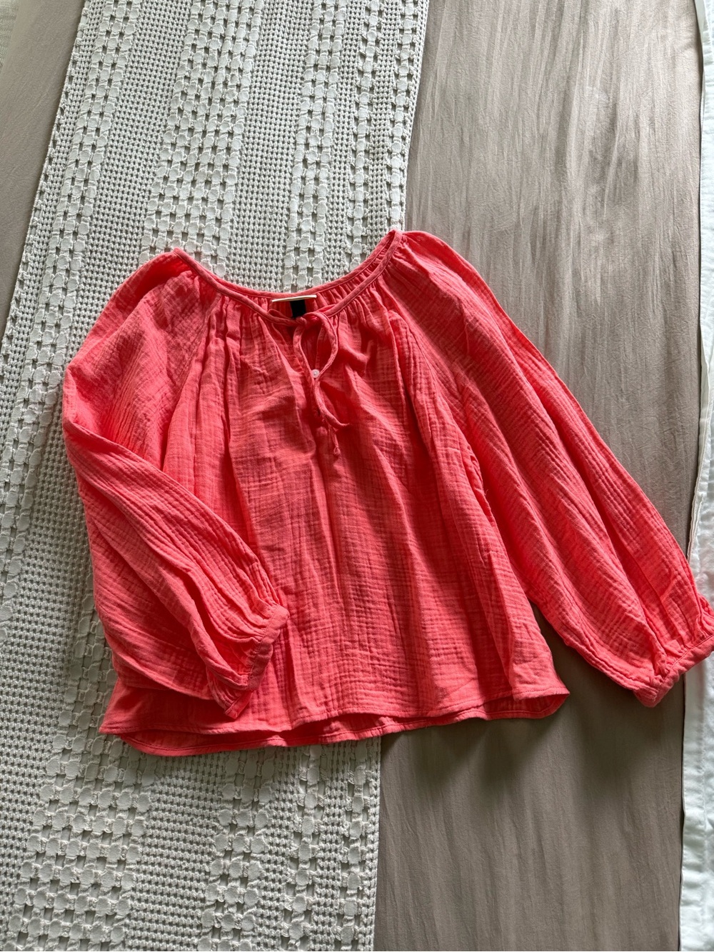 NEW Universal Thread Coral Tie-Neck Peasant Blouse Size S